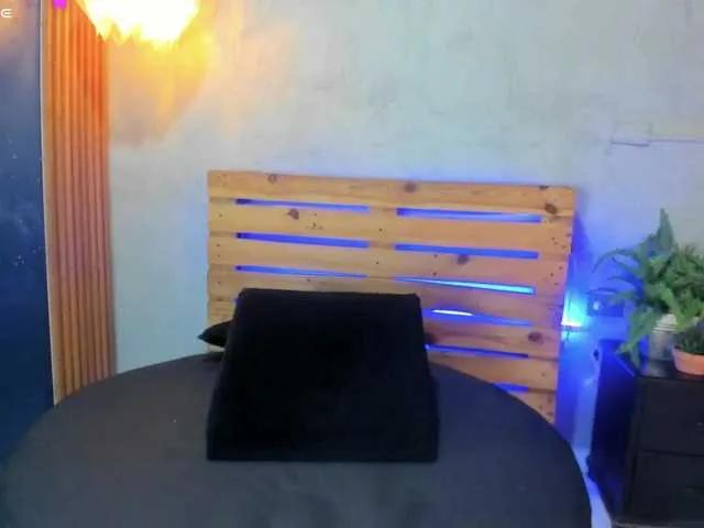 Daiisy-kiss from BongaCams