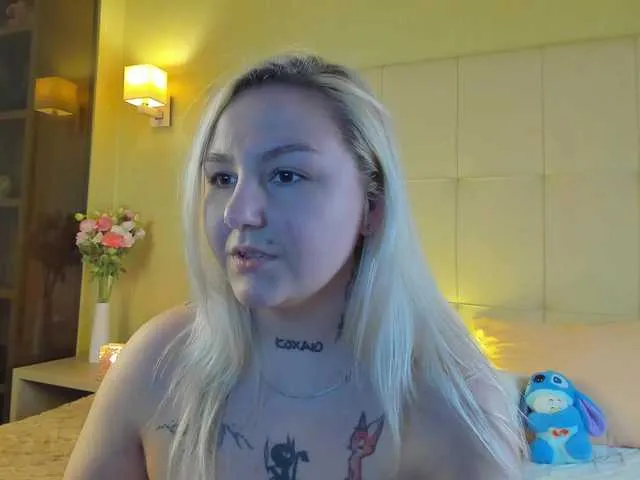 Debbie-Taylor from BongaCams