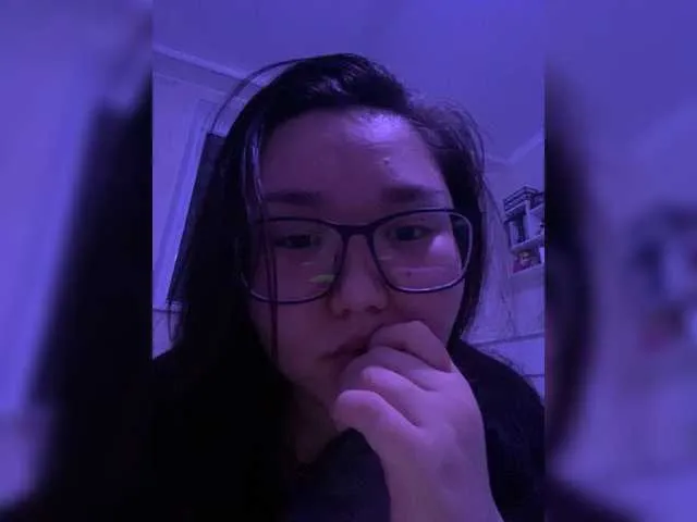 DebbieLu from BongaCams