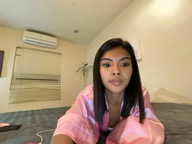 demilivia from BongaCams is Freechat