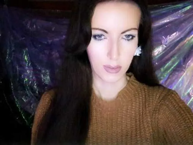 DizaKitty from BongaCams