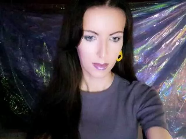 DizaKitty from BongaCams