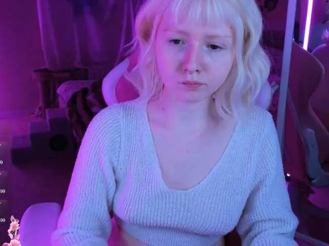 DollRose from BongaCams