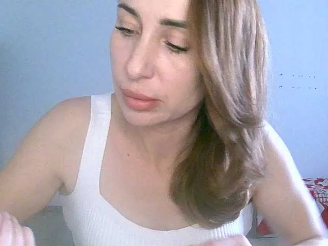 Eeelisss666 from BongaCams