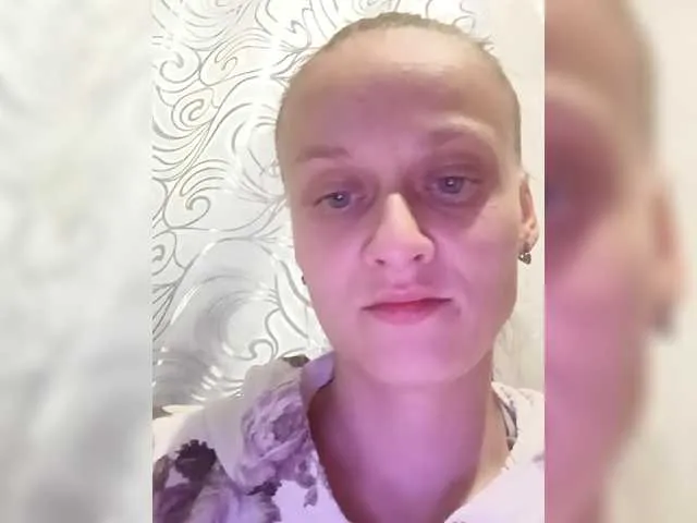 EileenKimberly from BongaCams