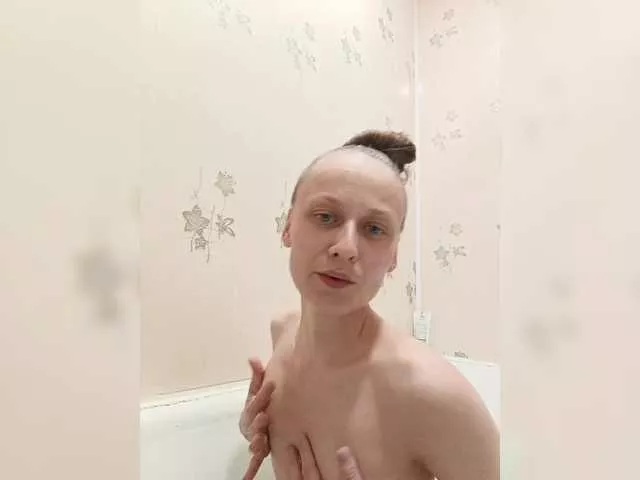 EileenKimberly from BongaCams