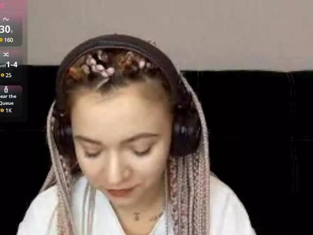 EleanorBaker from BongaCams