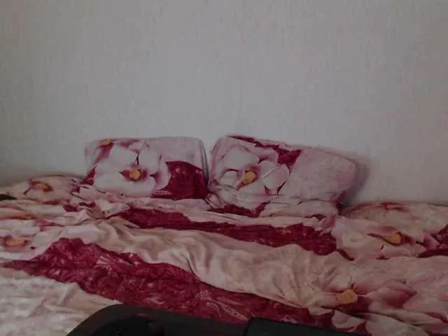 ElectroCinnamon from BongaCams