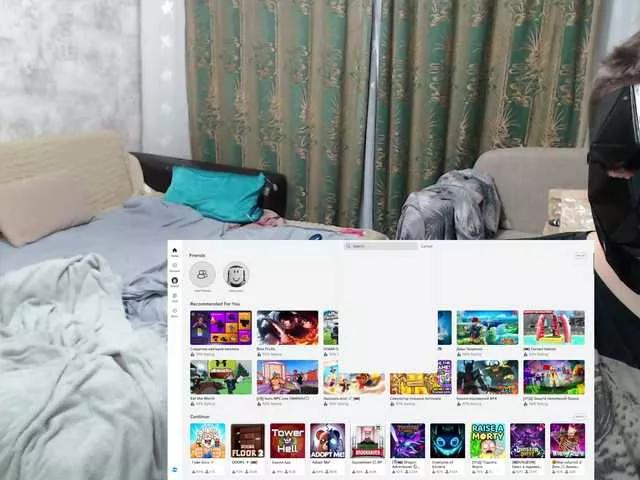 ElectroCinnamon from BongaCams