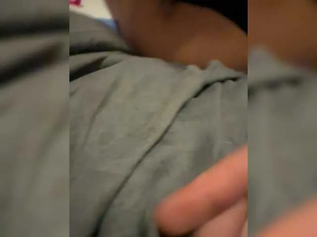 Elegancycouple from BongaCams