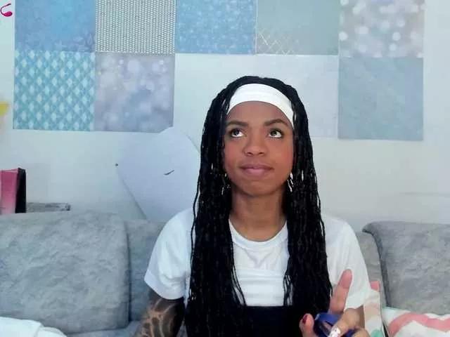 Eleonnor from BongaCams