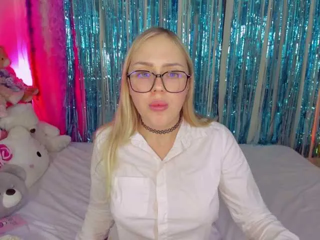 ElinaOcean from BongaCams is Freechat