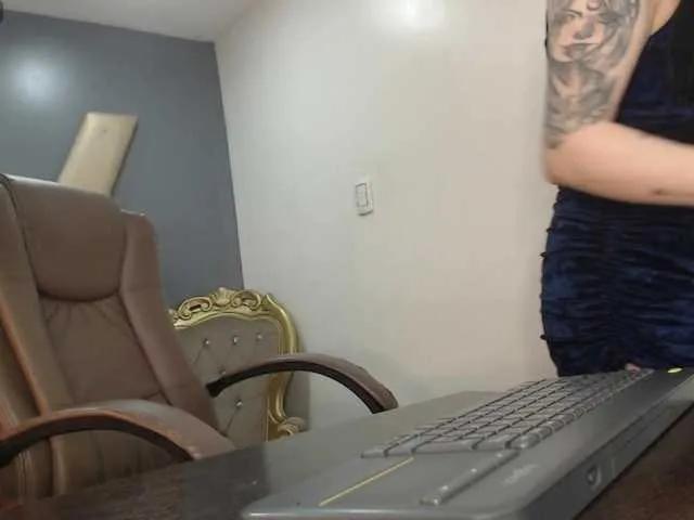 elinne-hendrix from BongaCams is Freechat