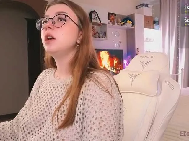 EliseJay from BongaCams