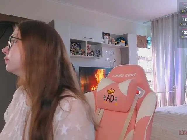 EliseJay from BongaCams