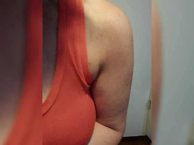ElitalianMilf from BongaCams is Freechat