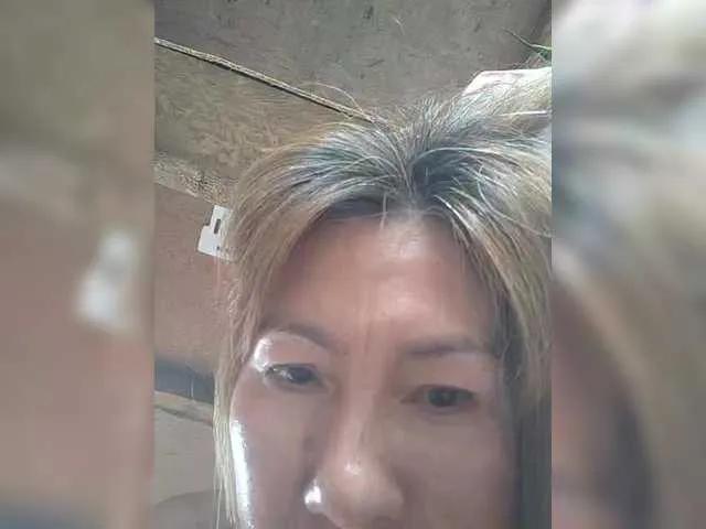 EllaStar from BongaCams