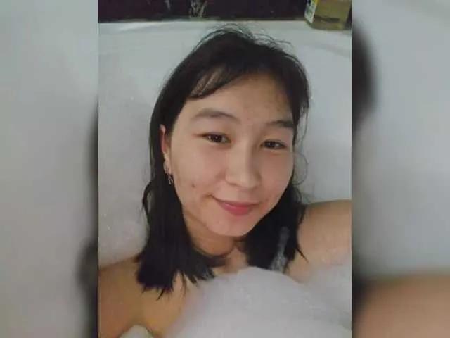 ElliMilka from BongaCams is Freechat