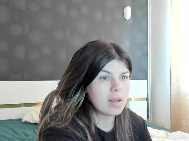 ELLY2 from BongaCams