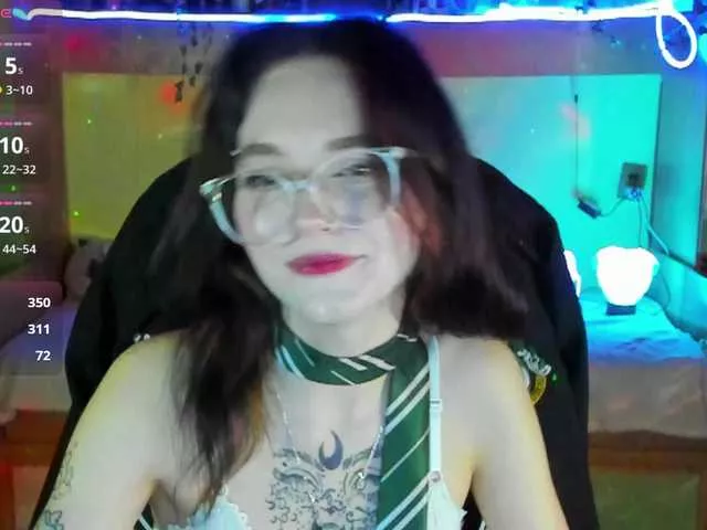 Elven1kiss from BongaCams