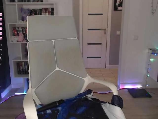 EmmaBryan from BongaCams
