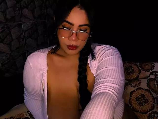 Emmacamille from BongaCams