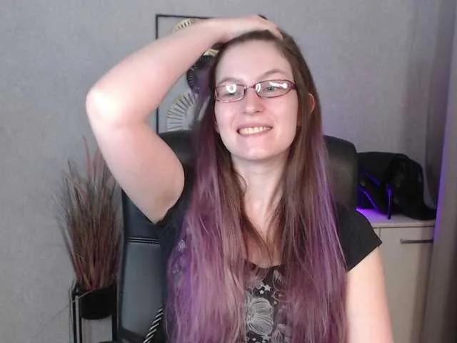 EmmaHeart from BongaCams