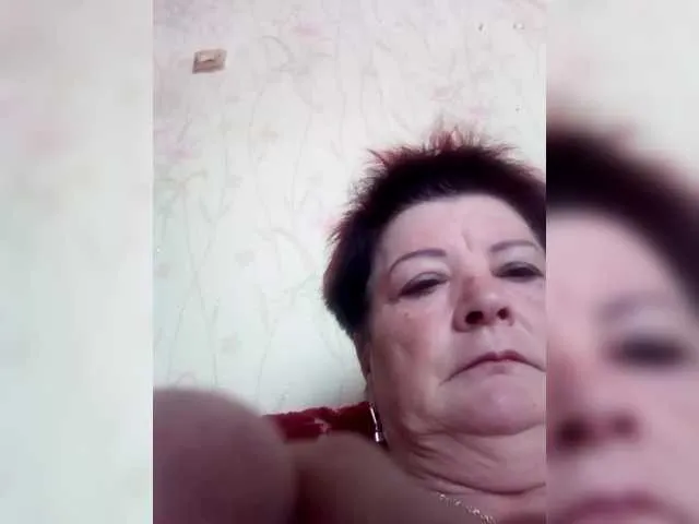 Empresswoman from BongaCams is Freechat