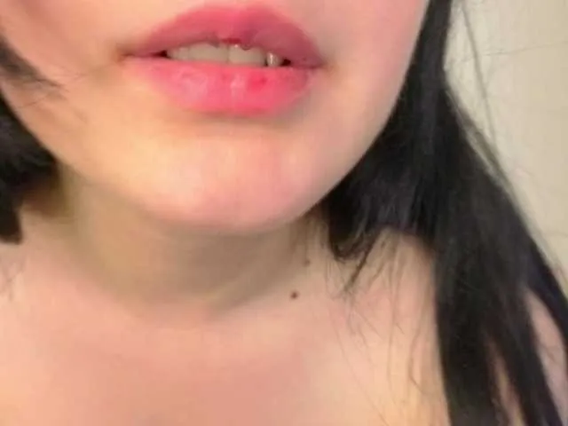 EnricaElis from BongaCams is Freechat