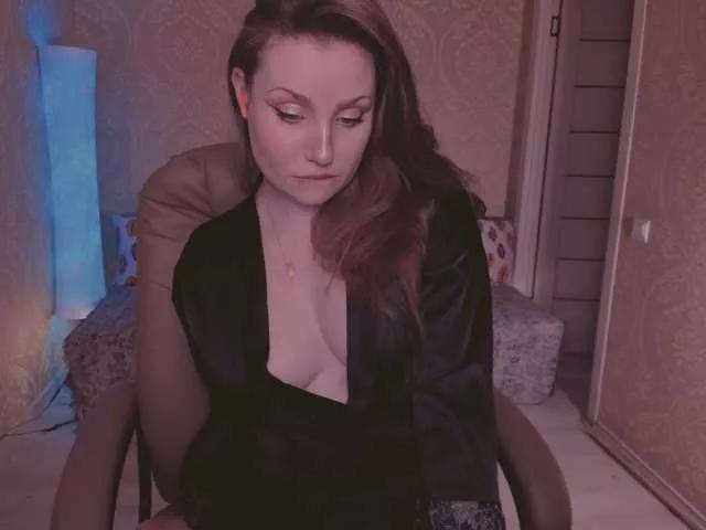Esmeerrr from BongaCams