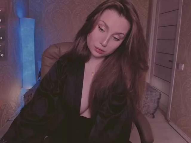 Esmeerrr from BongaCams