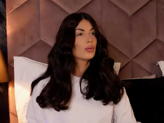 EvaRayne from BongaCams