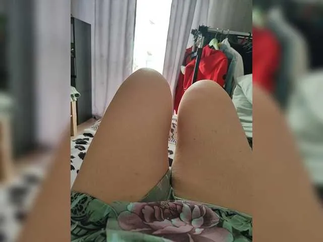 EvelinaMilfa13 from BongaCams is Freechat