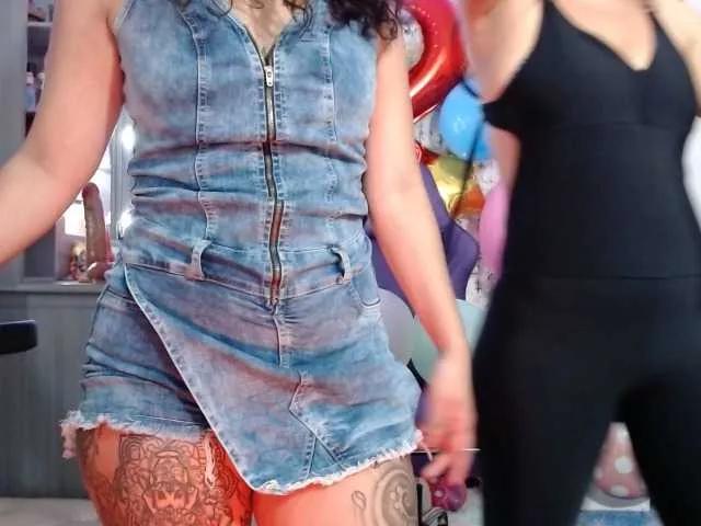 Girls: try live performances with matured performers, from dancing to quirks, in a variety of beautiful sex cams.