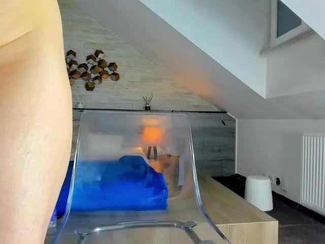 Foxxy-milf from BongaCams