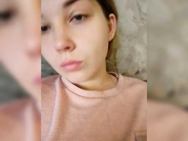 FoxyLoVe25 from BongaCams