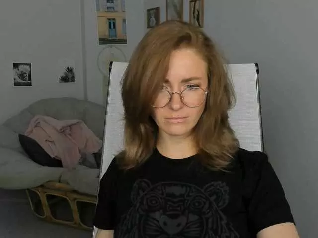 FreyaAkerson from BongaCams