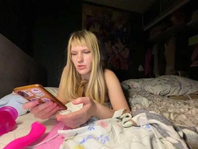 Gambrina from BongaCams is Freechat