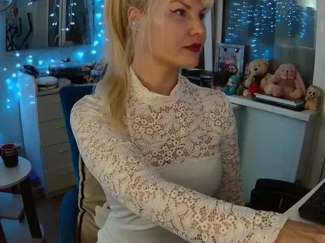 GlamourAsmr from BongaCams