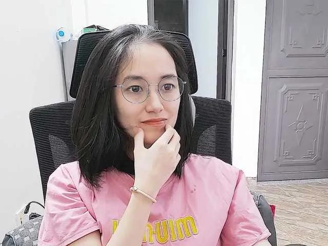 Hana099 from BongaCams