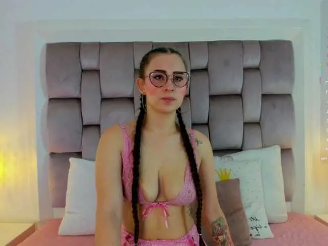 HarleyQueen666 from BongaCams