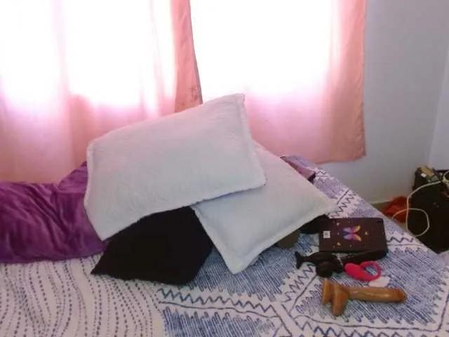 helenca1980 from BongaCams