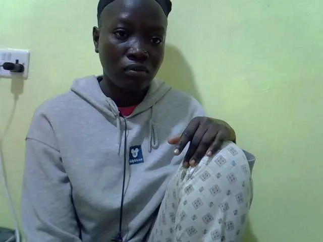 Hornybee2 from BongaCams is Freechat