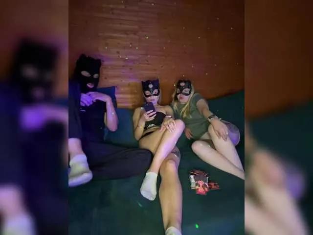 Girls: try live performances with matured performers, from dancing to quirks, in a variety of beautiful sex cams.