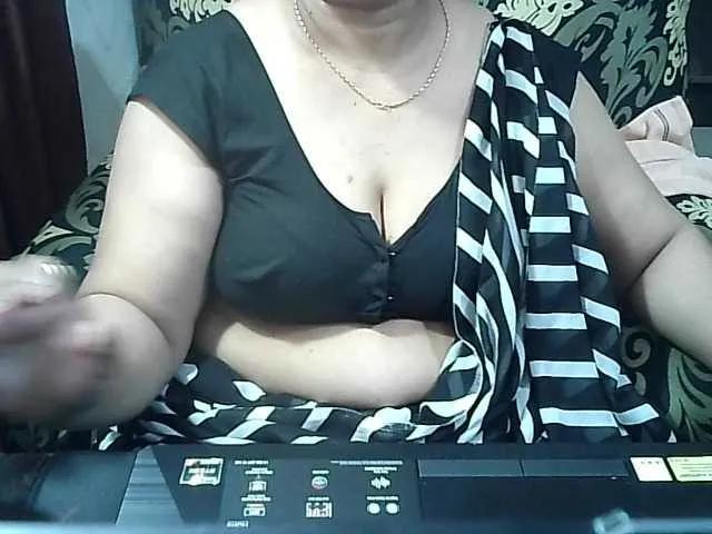 Indianbhabhimilf40 from BongaCams is Freechat