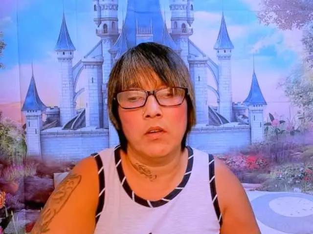 Indianroxy from BongaCams