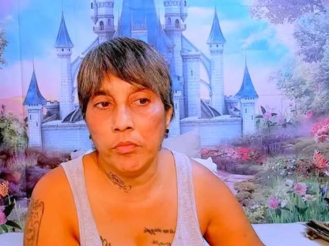 Indianroxy from BongaCams