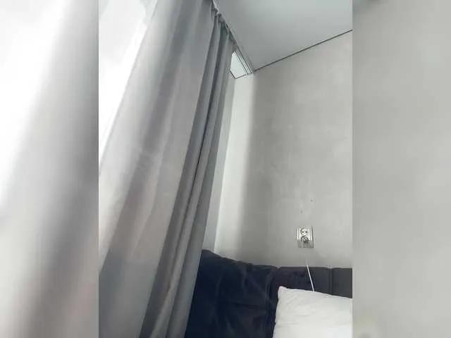 InJiOcean99 from BongaCams