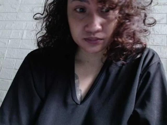 Jeansy23 from BongaCams