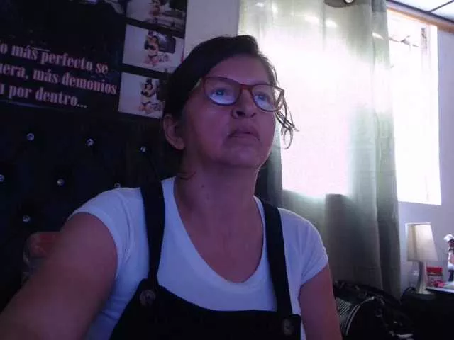 Jellyfishhot from BongaCams